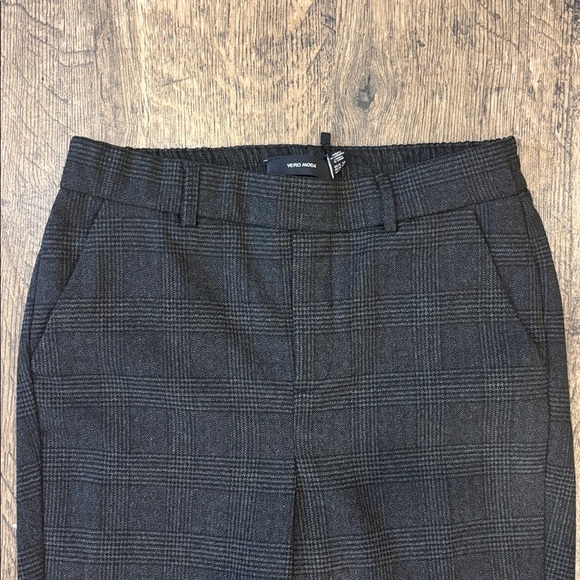 Vero Moda Charcoal Checkered Pants - Picture 2 of 6